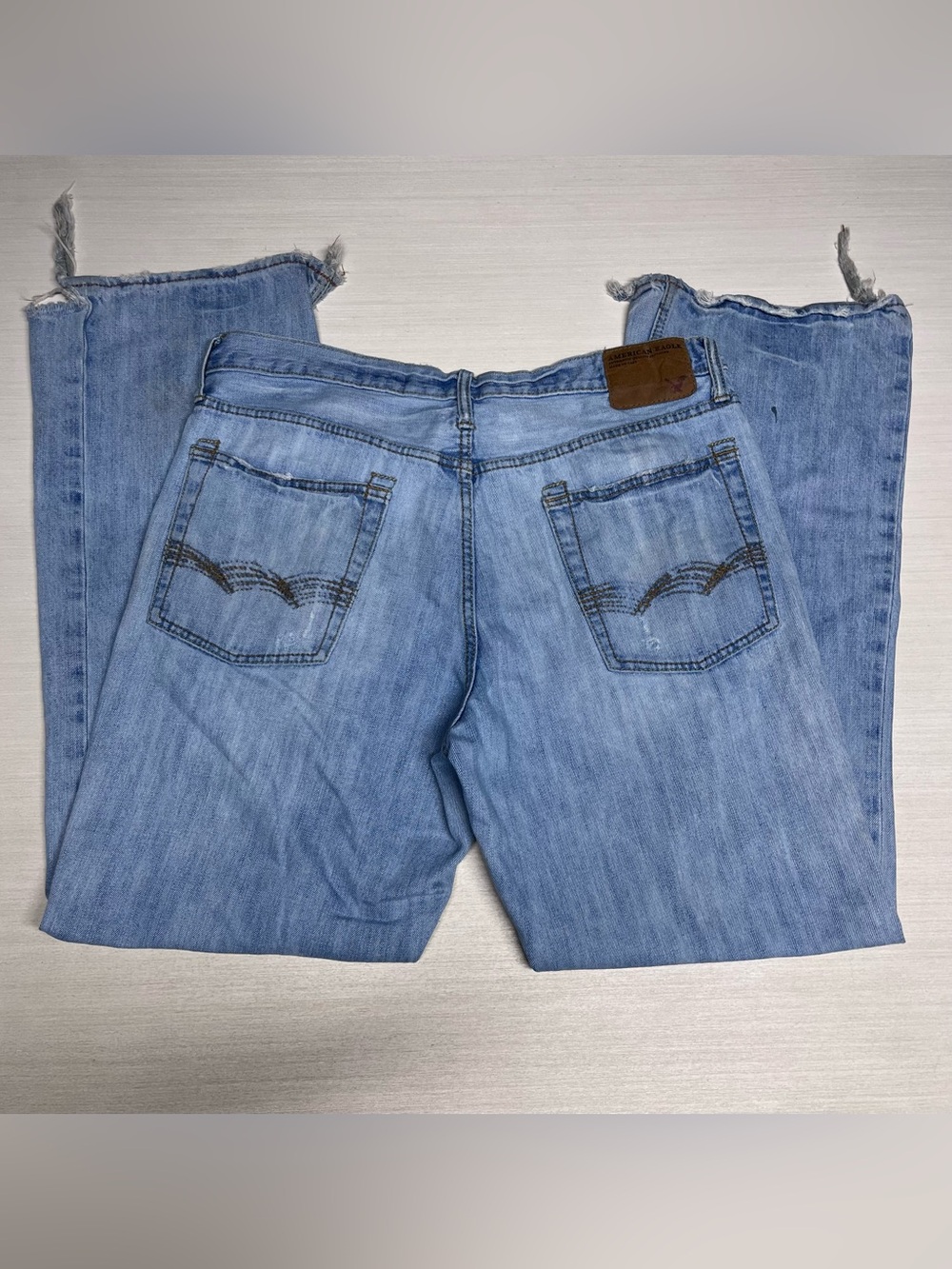American Eagle Vintage Y2K Distressed Blue Boot Cut Loose Jeans. 36/34